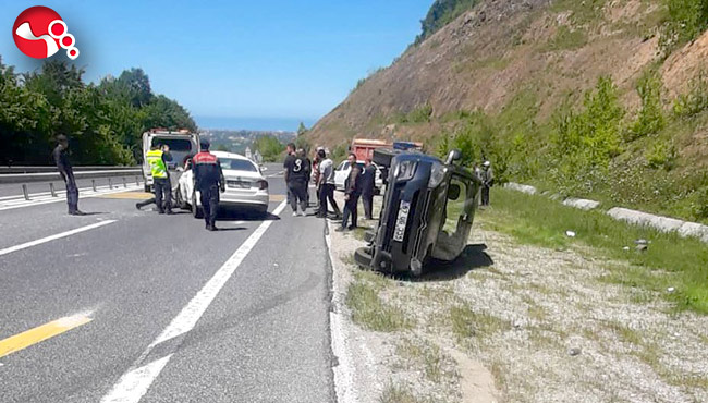 Bariyerlere çarpıp takla attı!