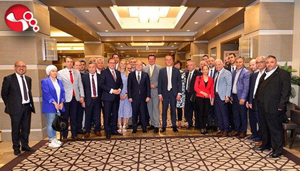 Castrop Rauxel Belediye Başkanı ve Heyetinden ZBEÜ’ye ziyaret