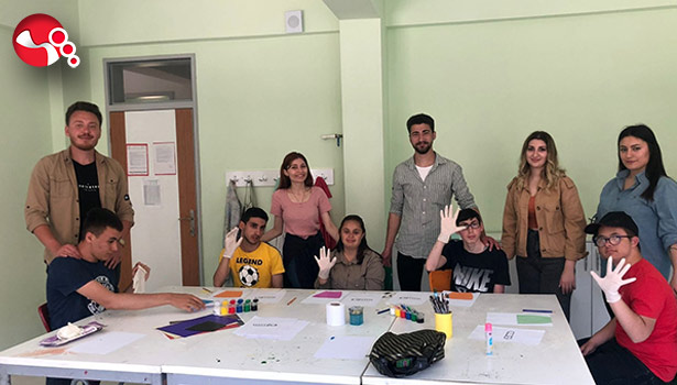 Gönüllülük Projesi'ne imza attılar