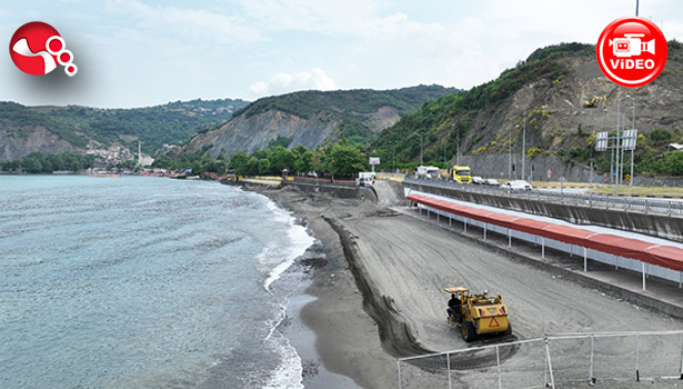 SEVGİ, BARIŞ, DOSTLUK PLAJI KUMSALI TEMİZLENİYOR!