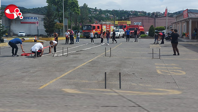 Gönüllü İtfaiyeciler saha eğitiminde...