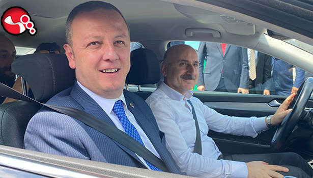 Bakan Karaismailoğlu Teoman Duralı Tünelleri’nde direksiyona geçti