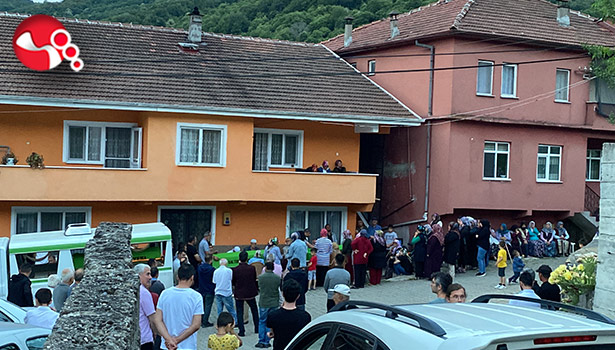 Anne ve kızı yan yana toprağa verildi