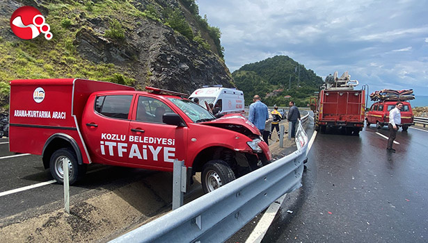 Kazaya müdahale ederken kaza yaptılar