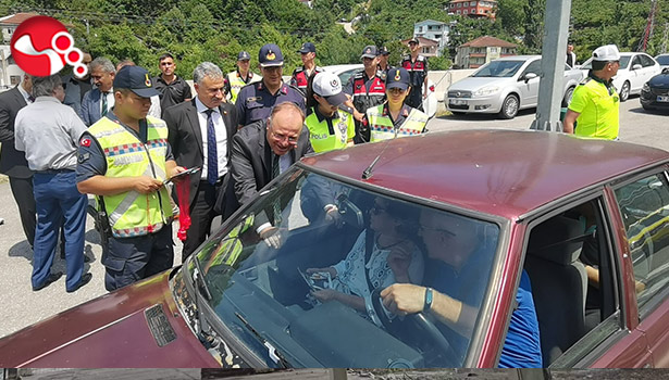 Vali Tutulmaz vatandaşlarla bayramlaştı