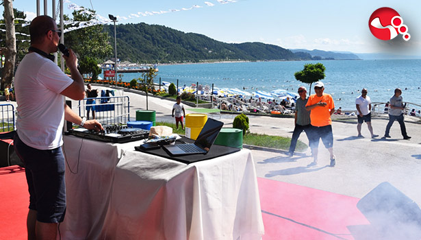 Belediye Plajı'nda Festival etkinlikleri...