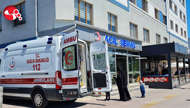 Bisikletli çocuk yayaya çarptı!!!