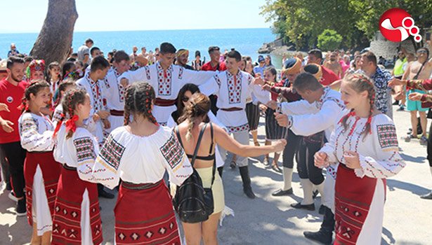 Her yerde festival coşkusu!..