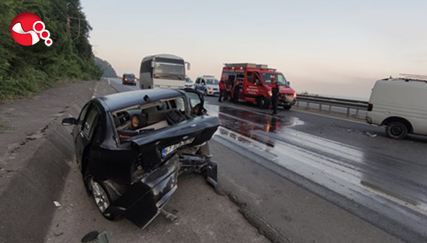 Park halindeki araca çarptı: Yaralılar var...