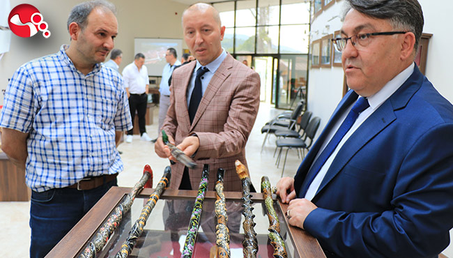 "Asaletin simgesi" dünyaya açılıyor