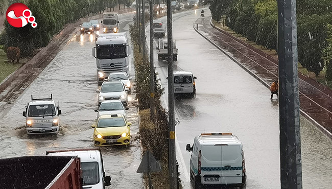 Metrekareye bir saatte 35 kilogram yağış düştü