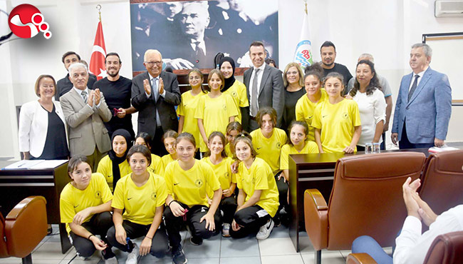 Başarı ödüllendirildi…