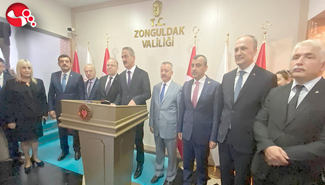 Bakan Özer, “Okullarımızın tüm ihtiyaçlarını karşıladık”