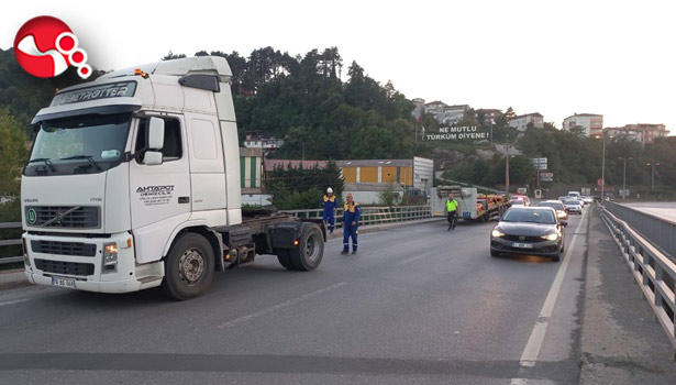 DORSE köprüde kaldı!..