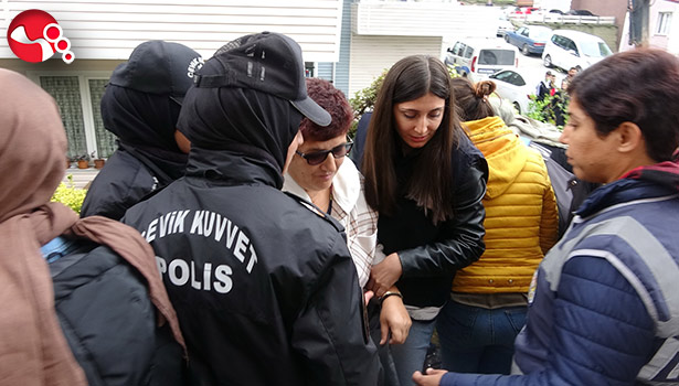 Yıkıma engel olmak isteyen vatandaşı bakın nasıl ikna etti?