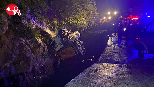 Kamyonet dereye uçtu