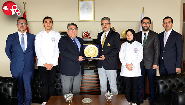 Lezzet programı birincilerinden Rektör Özülçer'e ziyaret