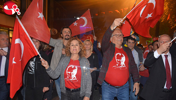 Başkan Posbıyık: "CUMHURİYET için eşimle birlikte yürüyeceğiz!"