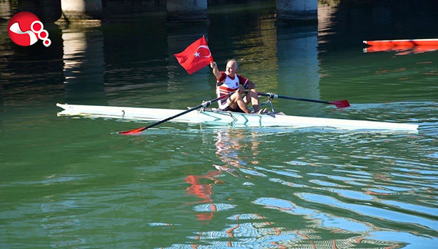 Kürekçiler Cumhuriyet bayramı için gösteri yaptı