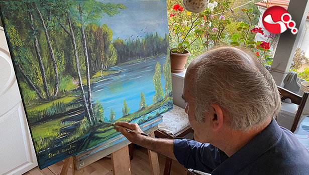 50 yıldır tuvalleri renklendiriyor