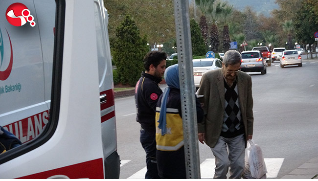 Yaşlı adam yolda baygın bir şekilde bulundu