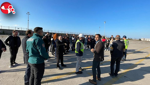 Üniversiteliler liman işleyişi ve kaçakçılıkla mücadeleyle ilgili bilgi aldı