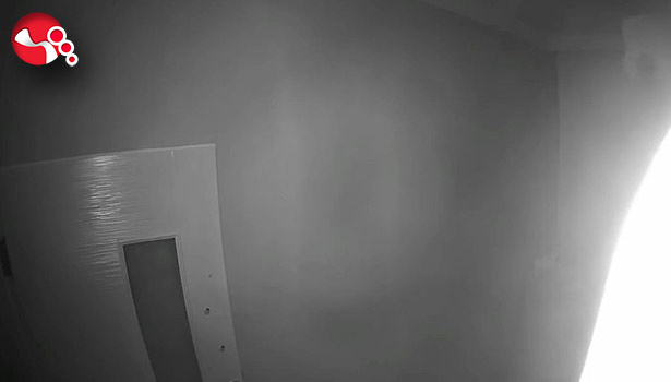 Depremin şiddeti güvenlik kamerasına yansıdı