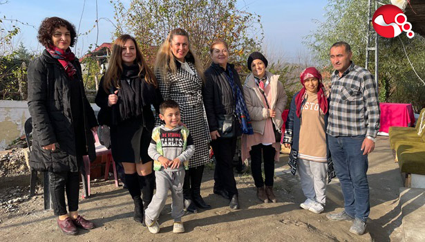 Evleri yanan aile yeni evine kavuştu