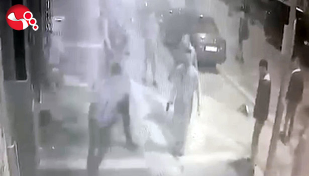 Silahlı saldırı anı kameralara yansıdı