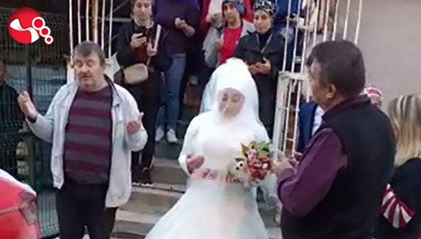 Çalıştığı fabrikadan gelinliğiyle çıktı