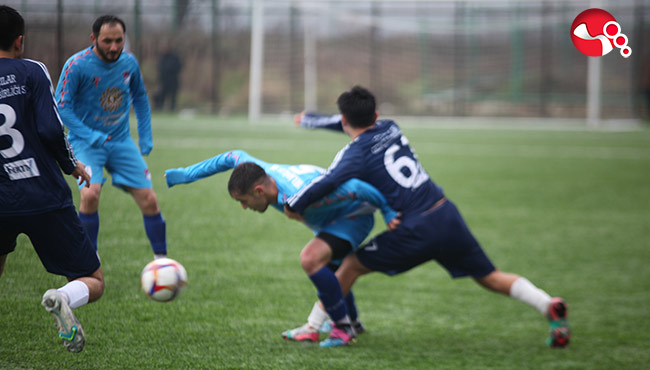 Kayıkçılar Gençlerbirliği zirve yarışında...