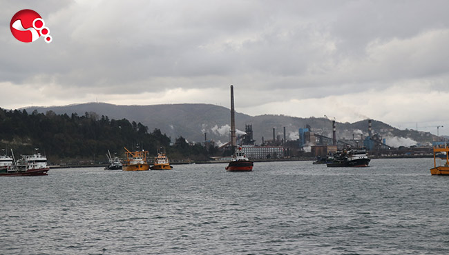 Denize açılan balıkçılar geri dönüp limana demirledi