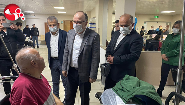 Vali Tutulmaz hastaları ve sağlık çalışanlarını ziyaret etti