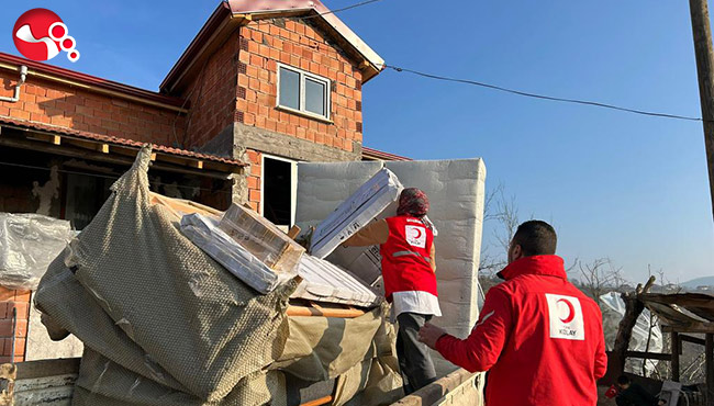 Kızılay, Asan ailesinin yanan evini baştan sona yeniledi