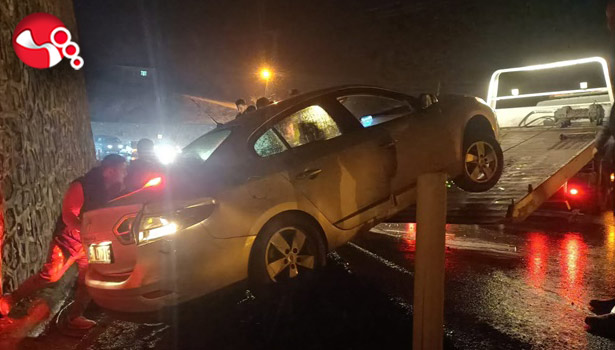 Önce bariyere sonra su kanalına...