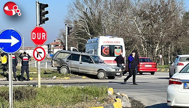 Elektrik direğine çarptı!