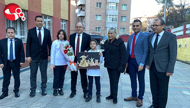 Öğrencilerin karne mutluluğu