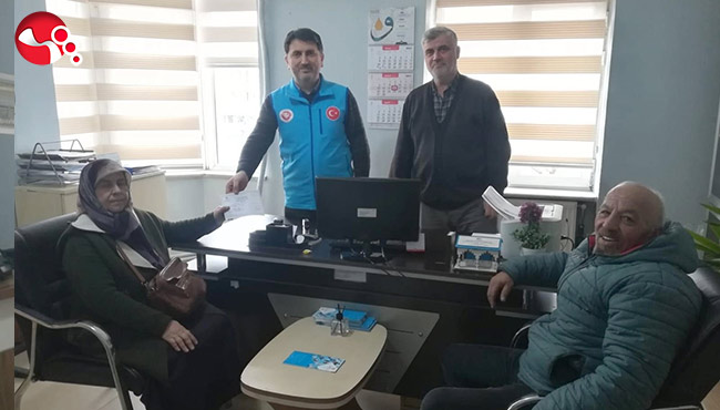 Hac parasını depremzedelere bağışladı