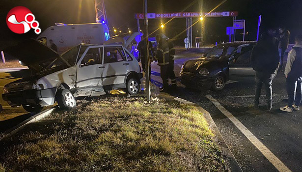 Çarpıştılar: Hurdaya döndü