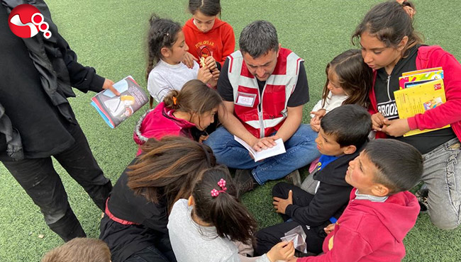 Gönüllü öğretmenlerden depremzede çocuklara psikososyal destek