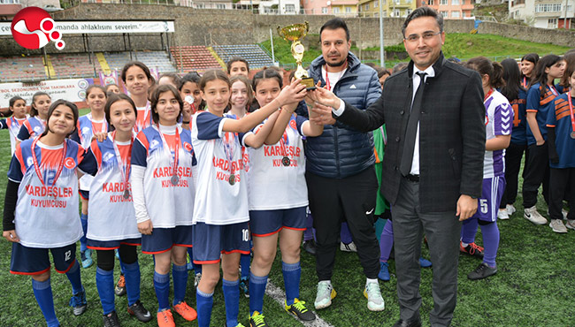 Kızlar, Zonguldak’ı temsil edecekler…