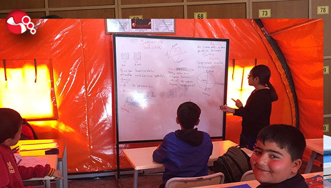 Gönüllü Öğretmenler deprem bölgesinde...