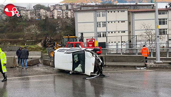 Refüje çarptı,takla attı