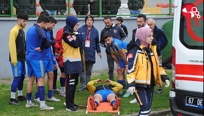 Oyuncunun diz kapağı çıktı, olaylar yaşandı