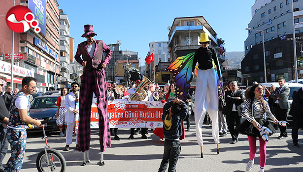 Dünya Tiyatrolar Günü Şenlikleri