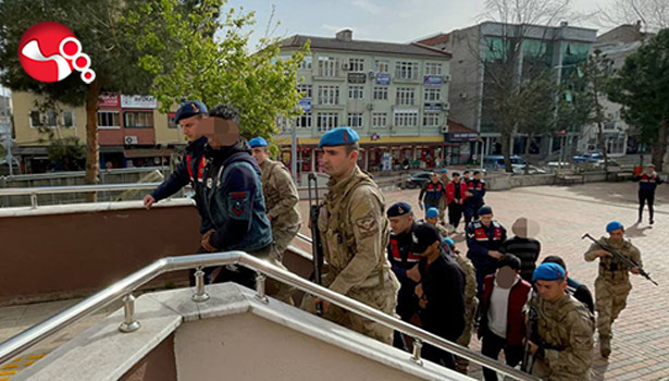 İki oğlu ve arkadaşıyla eşinin sevgilisini öldürmüşlerdi