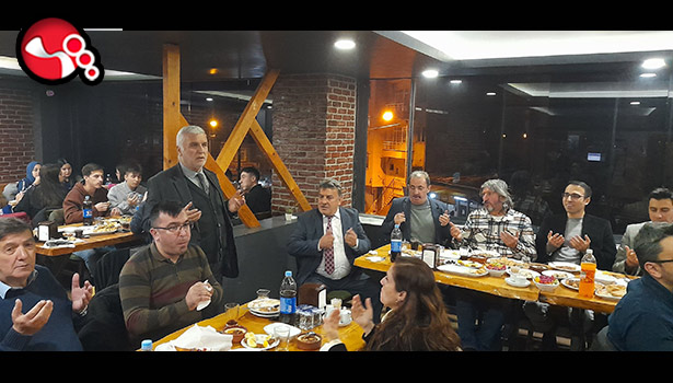 Gazeteciler geleneksel iftarda bir araya geldi