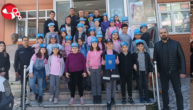 Öğrencilerden 178. yıl ziyareti