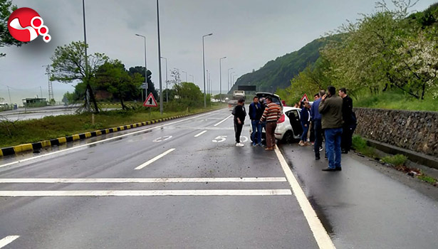 Elektrik direğine çarptı!..