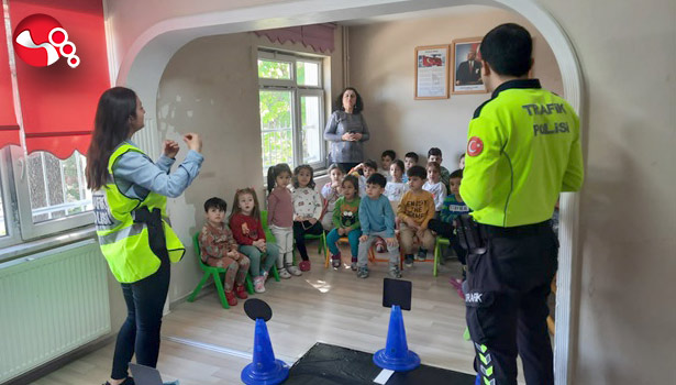 Anaokulu Öğrencileri trafik kurallarını öğrendiler